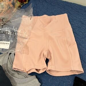 New Codefit Muted Pink 5” Shorts Sz L